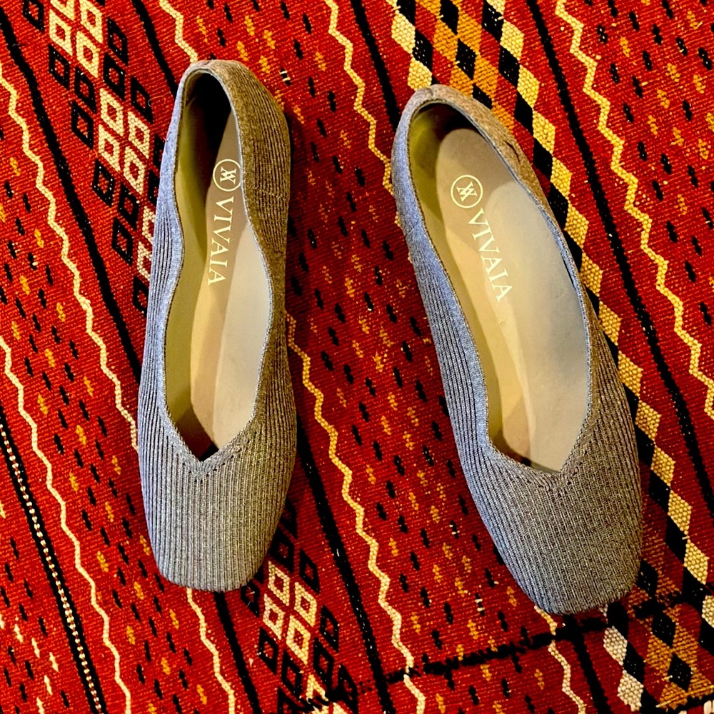 Vivaia Square Toe Flat 7.5 Grey NWOT
